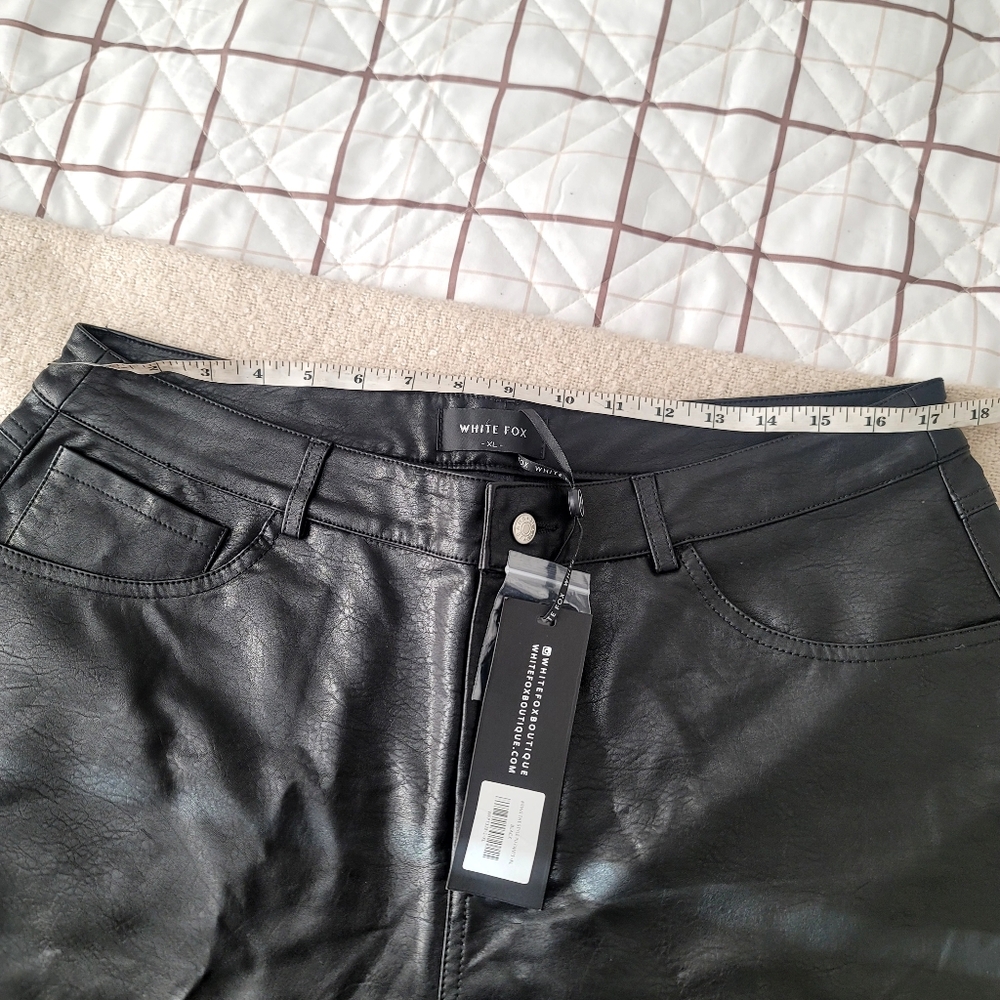 NWT White Fox Boutique "Bring The Style" Wide Leg PU Pants - Size XL Y2k - Picture 15 of 17
